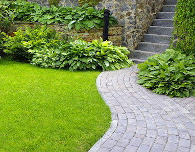 Garten und Landschaftsbau Unternehmen Stotz inklusive Entrümpelungsservice und Hausmeisterservice