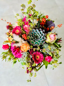 Baumpflege Hündt, Blumenhaus und Gärtnerei