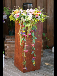 Blumenladen am Friedhof - Blumenherzen, Katrin Schauroth