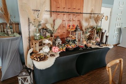 Silk and Magnolia