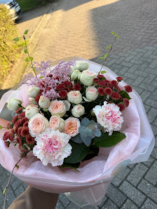 BloomCharm Blumen und Geschenke