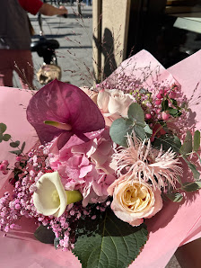 FIORI BLUMENSTYLISTEN Blumenladen Düsseldorf Lieferservice