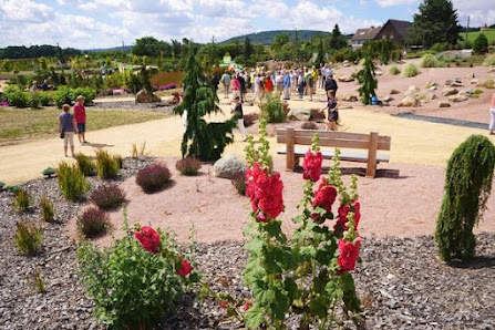 Mammutgarten (Kulturorangerie, Gartenmarkt, Restaurant, Biomarkt, Gartenplanung und Design)