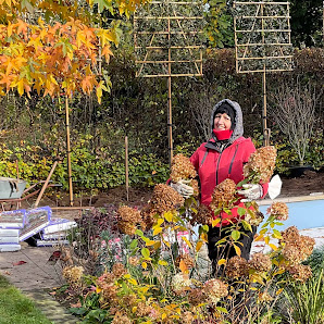 Anna Bahnemann – Lavendel Gartenplanung & Bauleitung