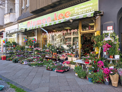 Blumen Lee