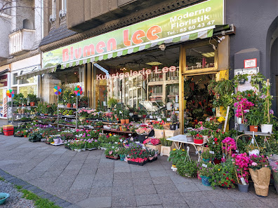 Blumen Lee
