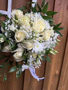 Katrin Pelikan Dekodeern ut Osterhorn Floristik Hochzeitsblumen Trauerblumen