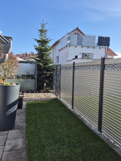 Gartenzwerg A. Leonardi Garten-und Landschaftsbau