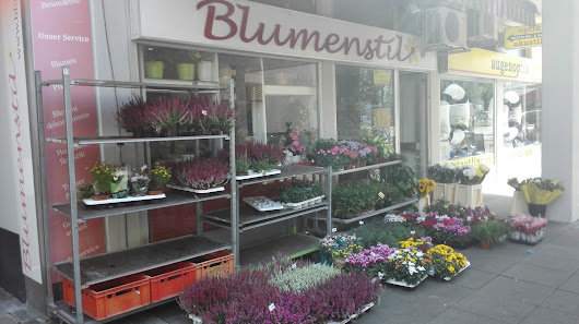 BLUMENSTIL
