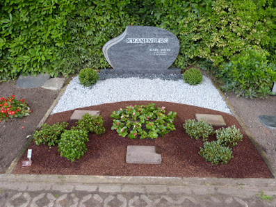 Blumen Schwake, Garten- und Landschaftsbau, Blumenfachgeschäft, Friedhofsgärtnerei