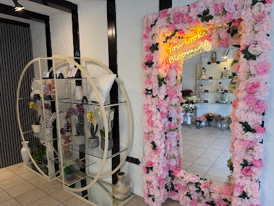 Flowers & Gifts Bonn