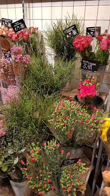 BLUME2000 Berlin Baselerstraße