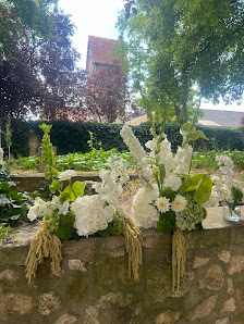 Flowers with Lilli Atelier