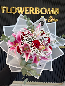 Flowerbomb by Esra - Blumenladen