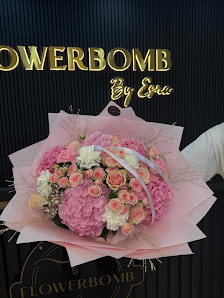 Flowerbomb by Esra - Blumenladen