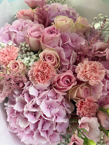 Sisters' Blumen Studio