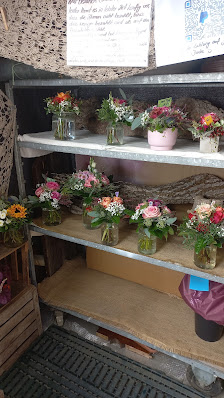 Blumen im Rosengarten - Tatjana Neu