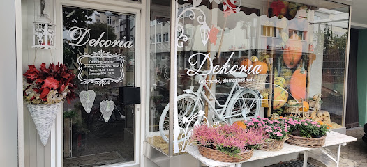 Dekoria Geschenke und Blumen