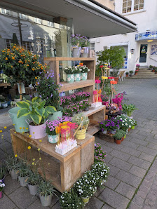 Kleinblumig Florales mit Herz